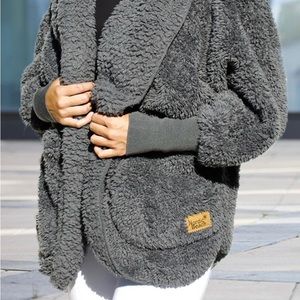 Nordic Beach Wrap in Koala Grey